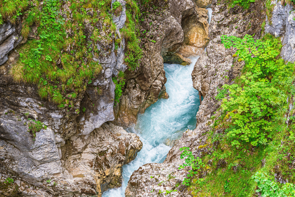 Blick in die Leutaschklamm bei Mittenwald in Bayern | Blick in die Leutaschklamm bei Mittenwald in Bayern.