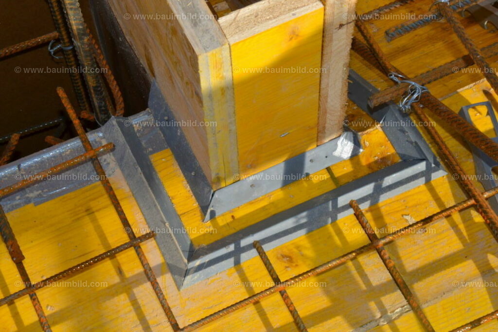 bib-lg04-betonarbeiten-0698 | Nach LV-Leistungsgruppen sortierte Detailfotos über den Bau eines Hauses. Alle Hausbau-Bilder direkt vom Urheber und Autor der Website Haus-Selber-Bauen.com