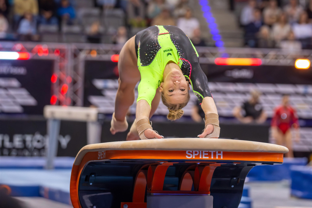 EnBW DTB-Pokal Stuttgart 2025, Mixed Cup***Karina Schönmaier (Deutschland) am Sprung | EnBW DTB-Pokal Stuttgart 2025, Mixed Cup***Karina Schönmaier (Deutschland) am Sprung - Realisiert mit Pictrs.com