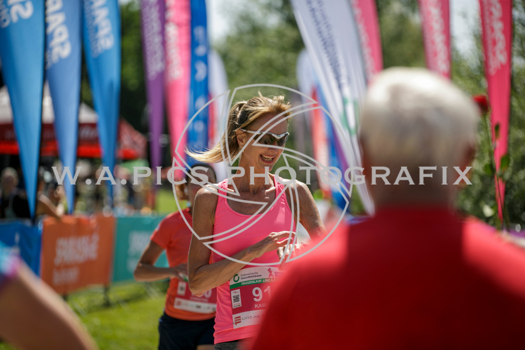 20250622-AW_M3519 | AUSTRIA, 22.06.2025, Linz, OOEGK Frauenlauf Linz Photo: WAPICS / Andreas Willdoner