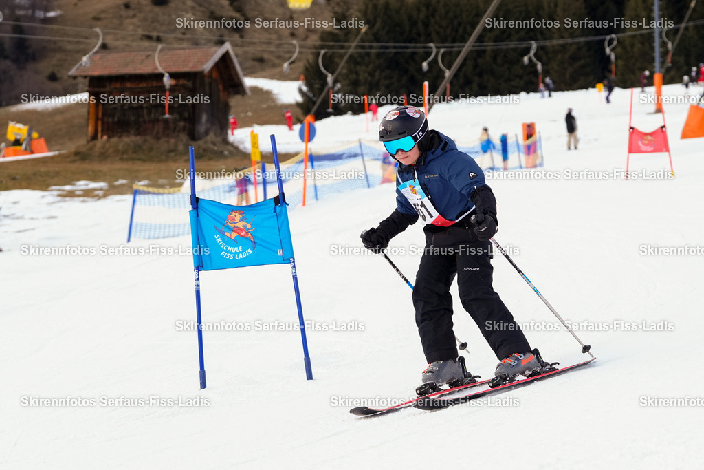 SRF_02.01.2026_0961 | Skirennfotos,Serfaus,Fiss,Ladis,Kinderskirennen,Winter,Tirol,Oberland,skirace,SFL,feelfree,weil wir's genießen,ski,Ski,skifahren,Sonnenplateau, - Realisiert mit Pictrs.com