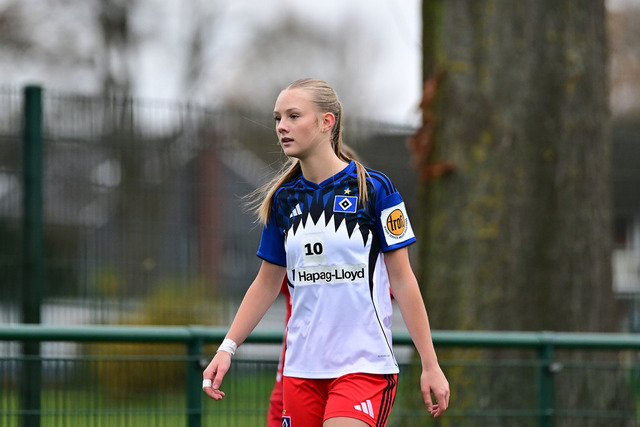 Fußball I Juniorinnen I Saison 2025-2026 I Regionalliga Nord I 7. Spieltag I Hamburger SV U17 - SpVg Aurich U17 I 01968 | Der Sportfotograf. - Realisiert mit Pictrs.com
