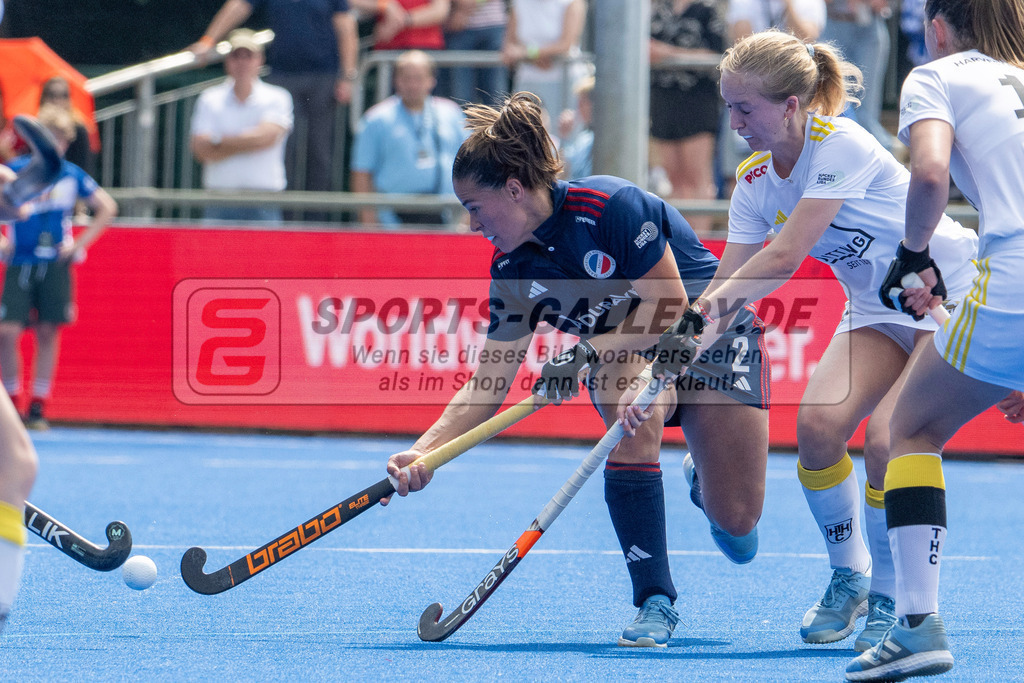 Final4_20250531-1219-Z09_2390 | Krefeld, Deutschland, 31.05.2025:  Feldhockey Final4 2025 – „Deutsche Feldhockey-Meisterschaften 2025“ im Gerd-Wellen-Hockeyanlage am 31.05.2025 in Krefeld, Deutschland. (Foto von Kramhöller/Fehrmann/Kaste)Krefeld, Germany, 31.05.2025: Feldhockey Final4 2025 – „Deutsche Feldhockey-Meisterschaften 2025“ in Gerd-Wellen-Hockeyanlage at 31.05.2025 in Krefeld, Deutschland. (Foto from Kramhöller/Fehrmann/Kaste)