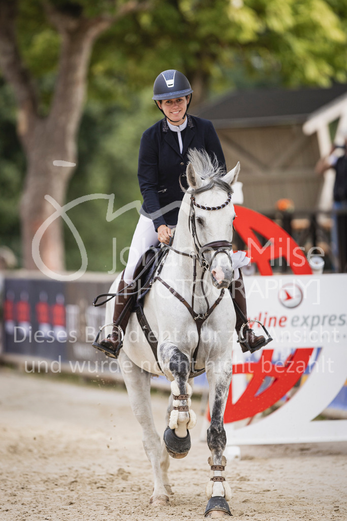 250712_BHO_ZweiPh-M1-1-504 | Deine schönsten Turniermomente als professionelle Fotos! Entdecke hochwertige Pferdesport-Fotografie im Online-Shop. Jetzt Fotos finden & bestellen!