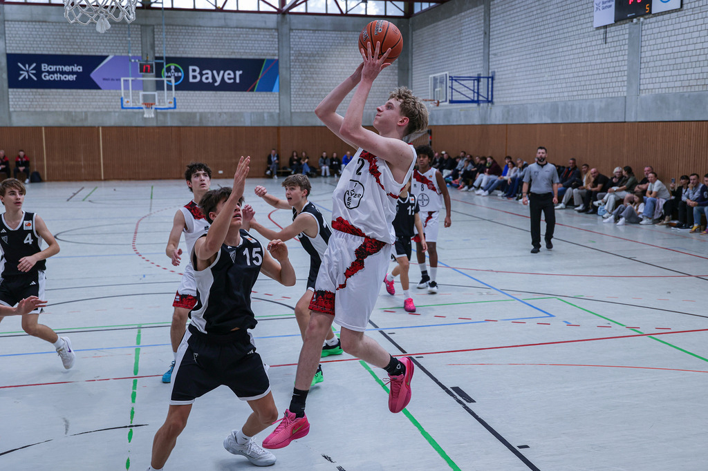 JBBL BAYER GIANTS vs Team BonnKöln RAG-93 | Fotos von Basketballspielen aus dem Raum NRW fotografiert von Gero Mueller-Laschet und Daniel Schaefer - Realisiert mit Pictrs.com