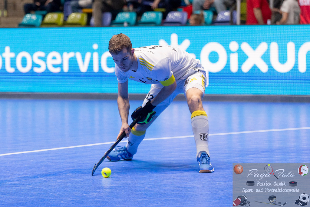 Volvo E.R.B. Final 4 Halbfinale Männer: Harvestehuder HTC - Gladbacher HTC, 25.01.2025 | Anton Pöhling (Harvestehuder THC #12) bei einem Penalty Harvestehuder HTC - Gladbacher HTC, Frankfurt, Süwag Arena, 25.1.2025 - Realisiert mit Pictrs.com