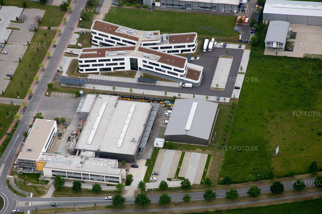 Luftbild: Gewerbegebiet und Firmenansiedlung SAP Schulungszentrum in Bensheim im Bundesland Hessen in Deutschland. Foto: IMG_088987.jpg vom 20.05.2016 durch Werner Riehm/FLY-FOTO.de