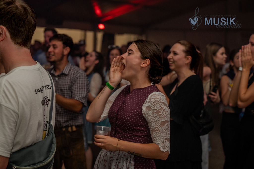 DSC_3565 | "Fussifoto.com – Ihr Ansprechpartner für hochwertige Fotografie! Entdecken Sie kreative Bilder und professionelle Dienstleistungen. Kontaktieren Sie uns für Ihre Projekte!"