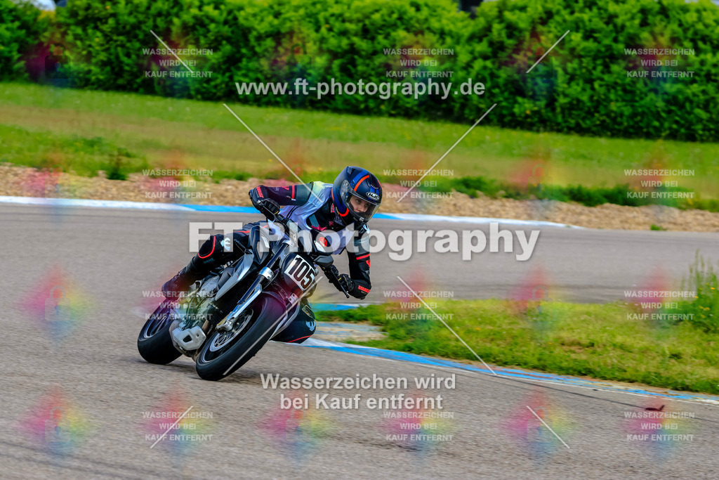 MotoTeam-9040 | Hier findet Ihr Bilder von Touristenfahrten auf der Nürburgring Nordschleife oder von anderen Veranstaltungen die ich besucht habe. Viel Spass beim Durch Schauen 