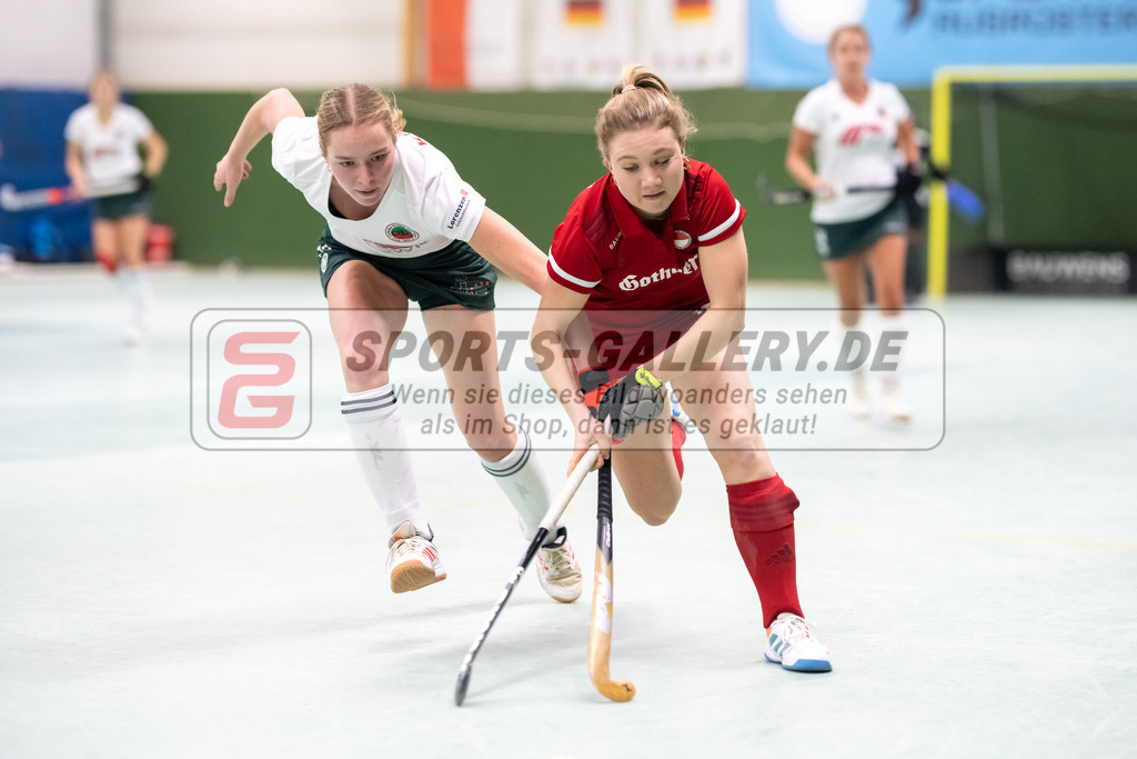 SFE_20221218_0133 | 1. Bundesliga Hockey Damen Rot-Weiss Köln - Crefelder HTCa am 18.12.2022 in Köln (KTHC Stadion Rot-Weiss Köln Tennis and Hockey Club), Photo: Stephan Fehrmann 2022 (Sports-Gallery),Camille Nobis ( Rot-Weiss Köln #17 )