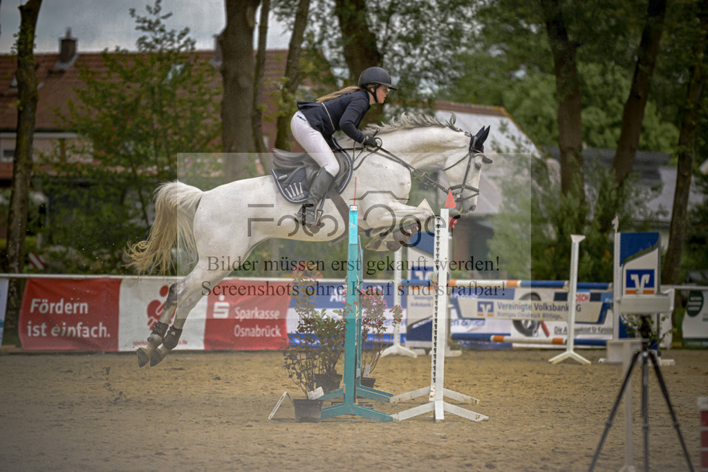20240505-DOS_9685 | Entdecke hochwertige Reitturnierfotos von Foto Oger. Professionell, emotional und authentisch – jetzt Lieblingsmomente im Shop bestellen.Deutschlandweite Turnierfotografie. - Realisiert mit Pictrs.com