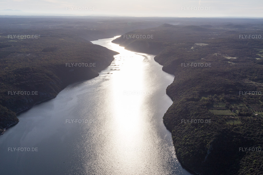 Luftbild: Ortsansicht in Vrsar im Bundesland Gespanschaft Istrien in Kroatien. Foto: IMG_106295.jpg vom 14.04.2018 durch Werner Riehm/FLY-FOTO.de