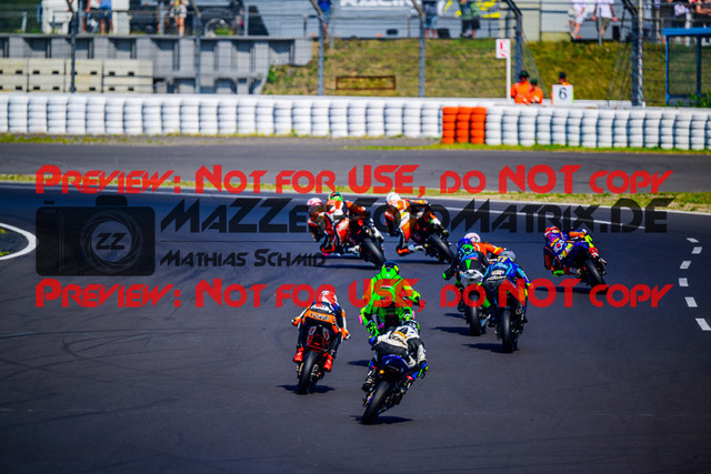 MaZZes_FotoMatrix_240901_6007705_7457 | SSP300