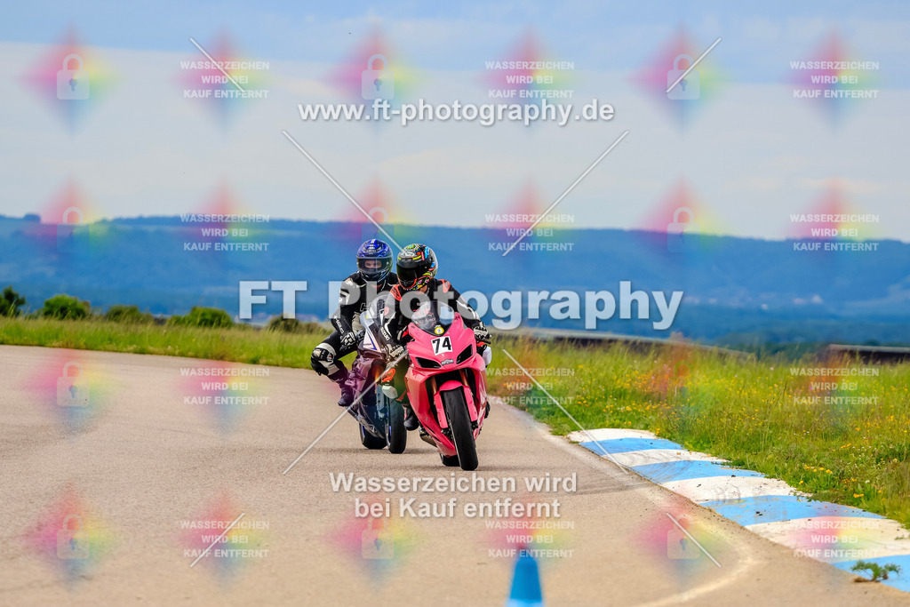 MotoTeam-2405 | Hier findet Ihr Bilder von Touristenfahrten auf der Nürburgring Nordschleife oder von anderen Veranstaltungen die ich besucht habe. Viel Spass beim Durch Schauen 