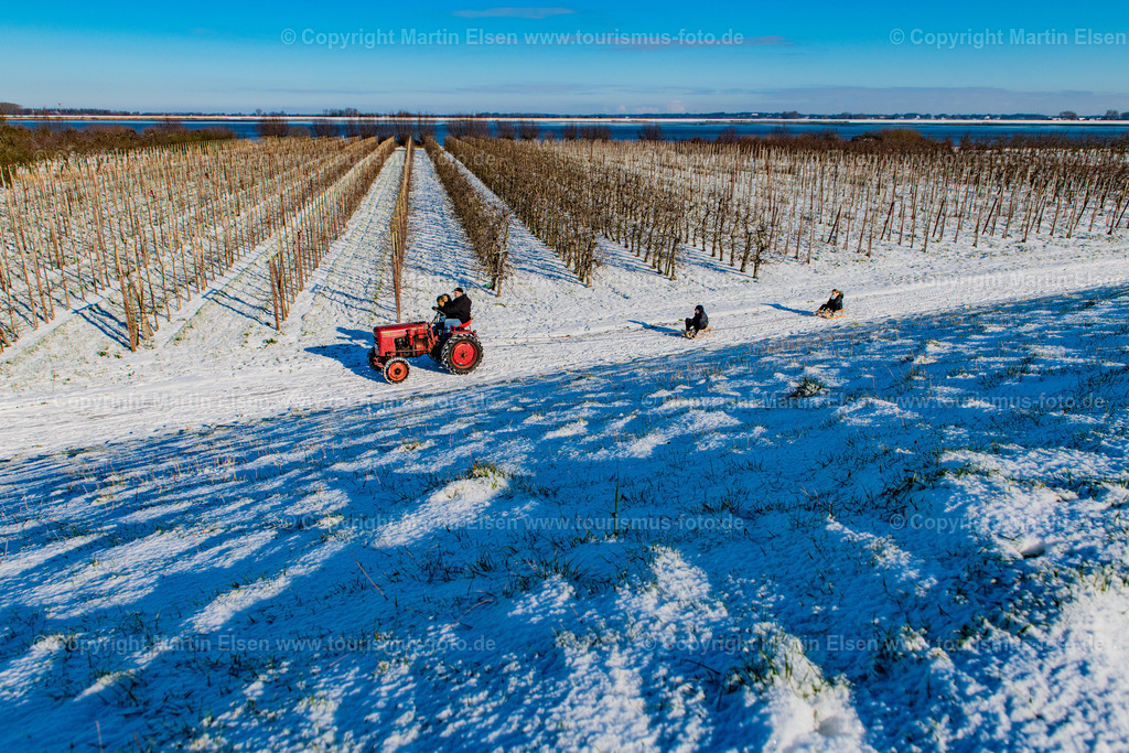 Altes Land Elbe Winter Schnee Deich_Elbe_ELS_0788300121 | Fotos aus den Touristenorten aus Norddeutschland. - Realisiert mit Pictrs.com