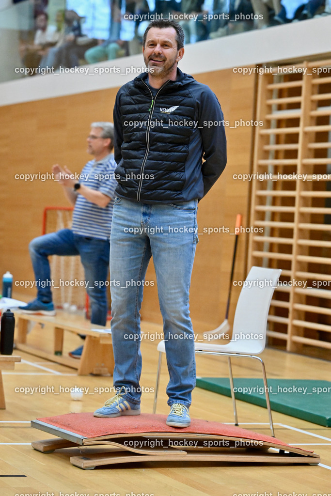 VSV Unihockye vs. KAC Floorball | Headcoach VSV Unihockey Harald Felsberger, VSV Unihockye vs. KAC Floorball, VSV Unihockye vs. KAC Floorball am 13.04.2025 in Villach (Ballspielhalle St. Martin), Austria, (Photo by Bernd Stefan)