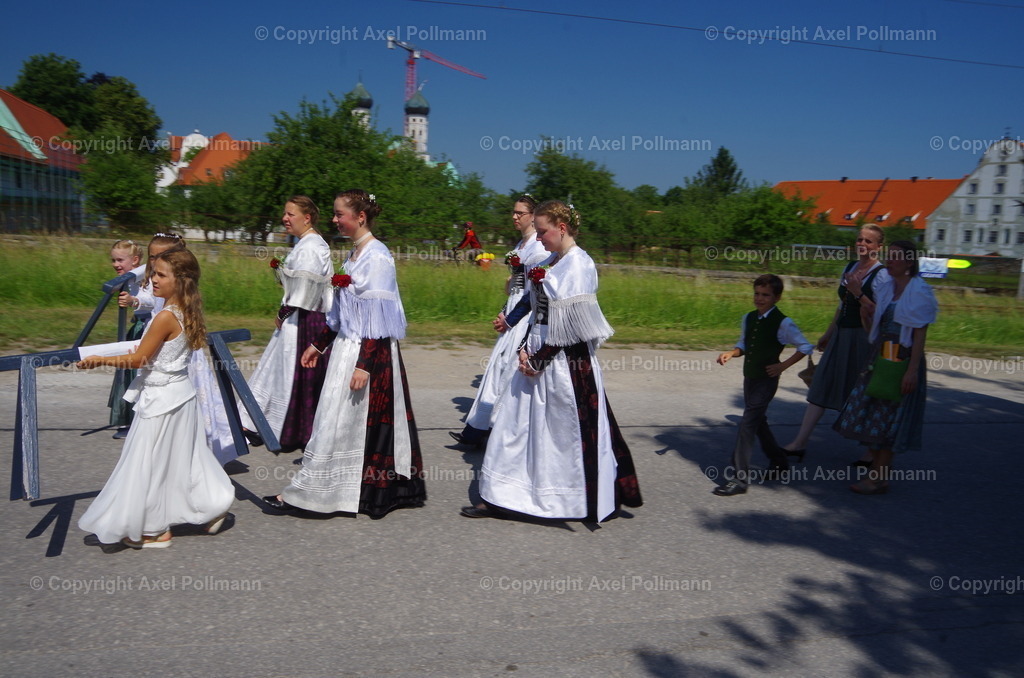 IMGP4607 | fotografiert von Axel PollmannLeonhardi Wallfahrt Benediktbeuern und Murnau, Fronleichnam, Fasching, Landschaft im Loisachtal und Benediktbeuern  - Realisiert mit Pictrs.com