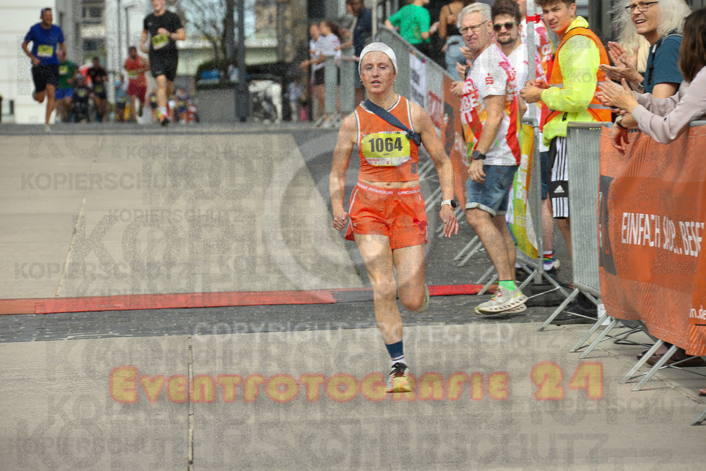 250920_1323_EX1_4274 | Sportfotografie im Rhein-Sieg Kreis, Köln, Bonn, NRW, Rheinland Pfalz, Hessen, etc. Unser Tätigkeitsfeld umfasst den Laufsport vom Volkslauf über den Marathon, Duathlon, Triathon bis zum Ultralauf wie Kölnpfad Ultra oder Schindertrail.