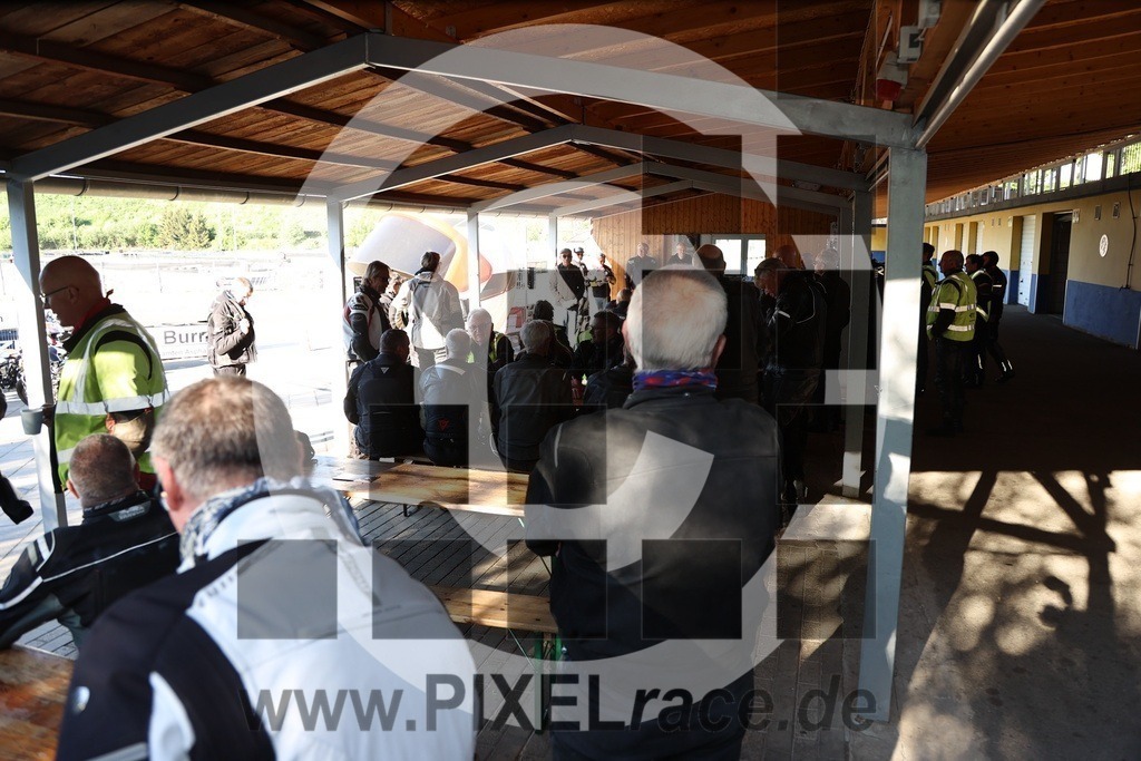social-20250512_00005 | Schöne Erinnerungen an spannende Momente - das festzuhalten ist unser Job. PIXELrace.de ist seit 2003 auf den Rennstrecken Europas unterwegs um die Action draußen beim Fahren und die wunderbare Stimmung imm Fahrerlager für euch einzufangen.