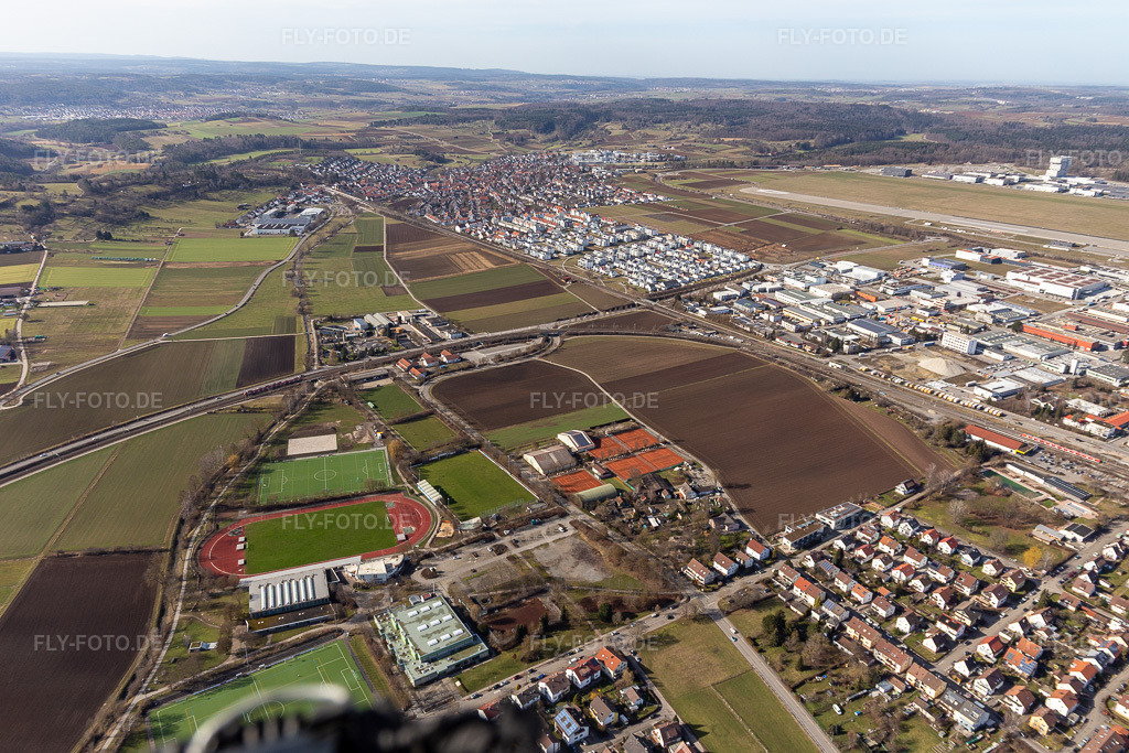 Luftbild: Sportpark Stegwiesen mit Rankbachstadion und Rankbachhalle von Osten in Renningen im Bundesland Baden-Württemberg in Deutschland. Foto: IMG_125022.jpg vom 20.02.2021 durch Werner Riehm/FLY-FOTO.deWWW.RENNINGEN.DE