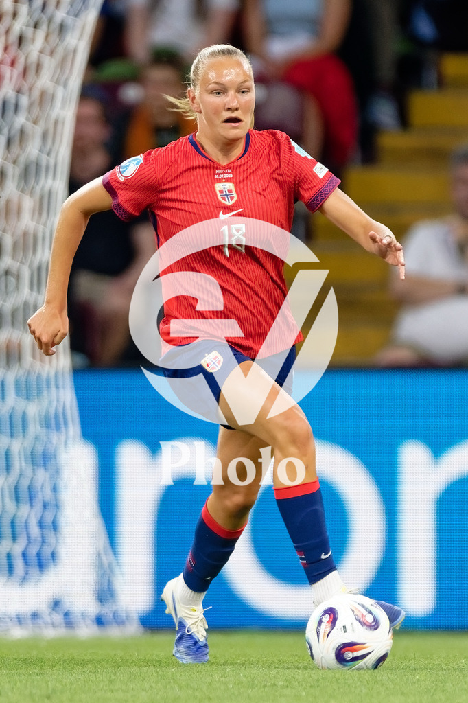 Norway v Italy - UEFA Women's EURO 2025 Quarter-Final | GENEVA, SWITZERLAND - JULY 16: Frida Maanum of Norway runs with the ball during the UEFA Women's EURO 2025 Quarter-Final match between Norway and Italy at Stade de Geneve on July 16, 2025 in Geneva, Switzerland. (Photo by Giuseppe Velletri/Sports Press Photo/Getty Images)