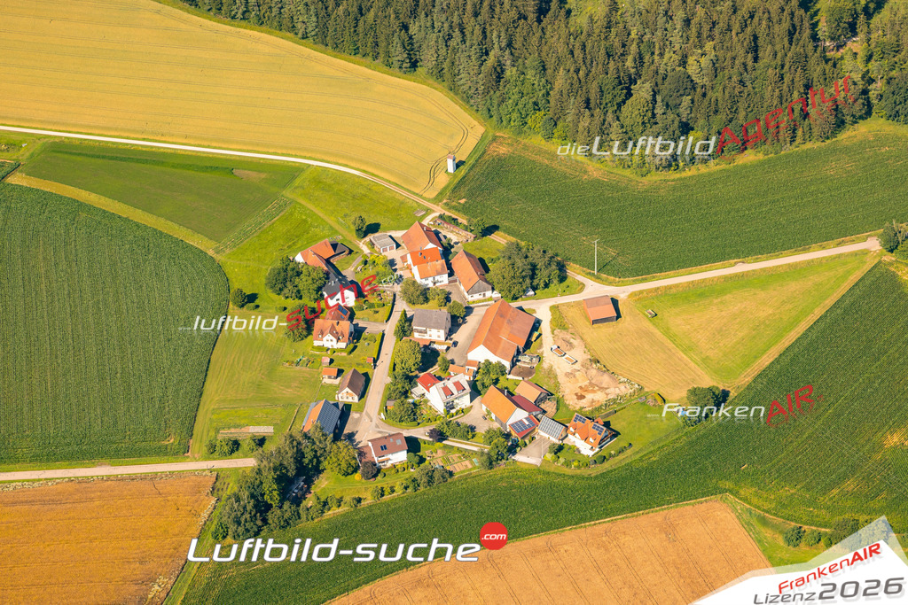 Das Luftbild zeigt : Reitelshofen Lauterhofen - Die Luftaufnahme wurde 2024 vom UL-Flugzeug aus erstellt ( keine Drohne ) - Hochauflösende Luftaufnahme - Für grossformatige Ausdrucke geeignet. Die Geschenkidee !Mit Lizenz und Bildrechte bestellbar