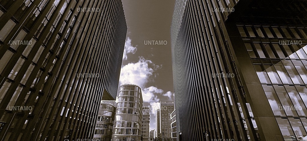 Gebäude Düsseldorf Retro | untamo - Realisiert mit Pictrs.com