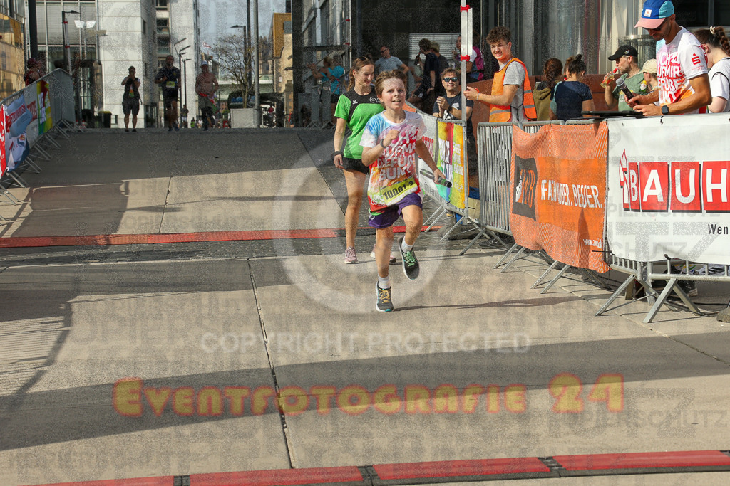 250920_1551_EX1_0752 | Sportfotografie im Rhein-Sieg Kreis, Köln, Bonn, NRW, Rheinland Pfalz, Hessen, etc. Unser Tätigkeitsfeld umfasst den Laufsport vom Volkslauf über den Marathon, Duathlon, Triathon bis zum Ultralauf wie Kölnpfad Ultra oder Schindertrail.