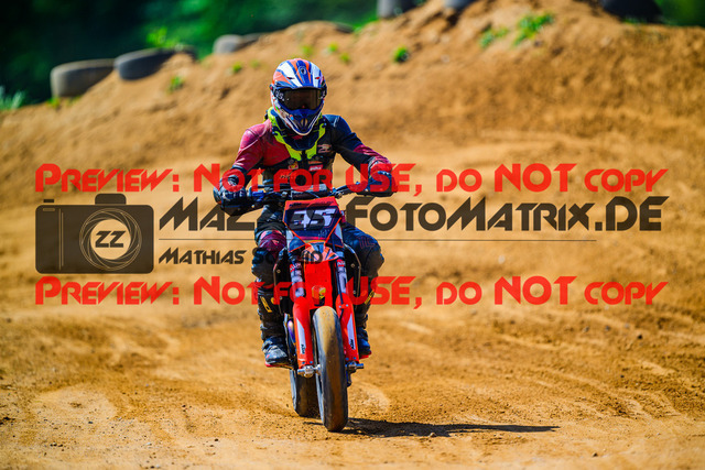 MaZZes_FotoMatrix_240511_6007705_2290 | UE40