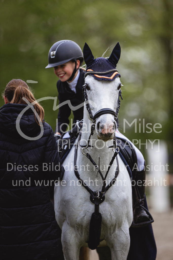 240426_Olfen-Vinnum_PonyTrophy-388 | Deine schönsten Turniermomente als professionelle Fotos! Entdecke hochwertige Pferdesport-Fotografie im Online-Shop. Jetzt Fotos finden & bestellen!