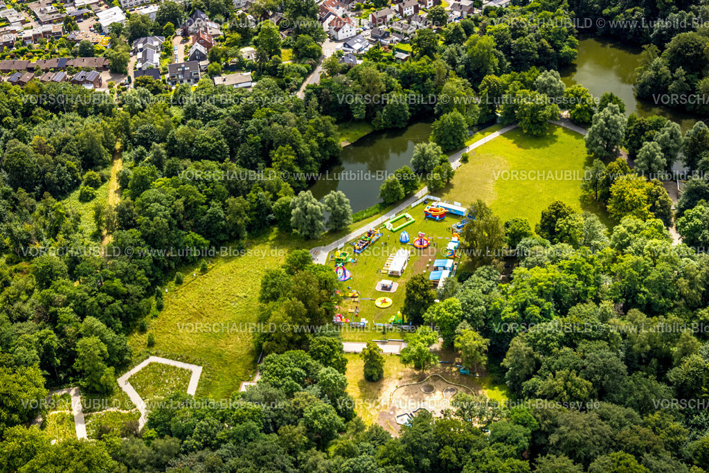 Bottrop240701301 | Luftbild, Revierpark Vonderort Kinder Spielparadies mit Spielgeräen am See, LSG Stadtwald Osterfeld, Süd, Bottrop, Ruhrgebiet, Nordrhein-Westfalen, Deutschland