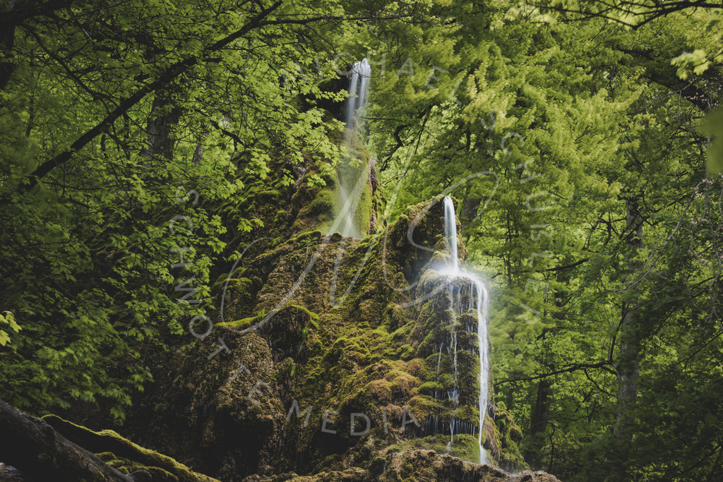 2021-05-27 Guetersteiner Wassserfall Bad Urach-56 | Gütersteiner Wasserfall bei Bad Urach - Realisiert mit Pictrs.com