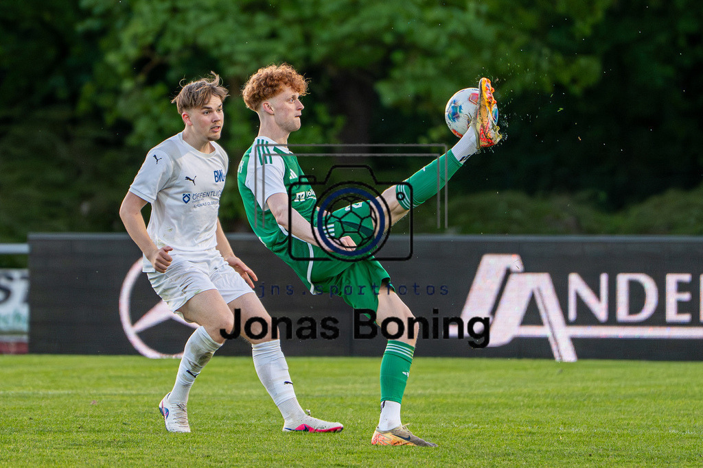 Fußball I Herren I Saison 2025-2026 I Landesliga Weser-Ems I 26. Spieltag I BW Lohne II - SV GW Mühlen  I 14570 | jns.sportfotos - Realisiert mit Pictrs.com
