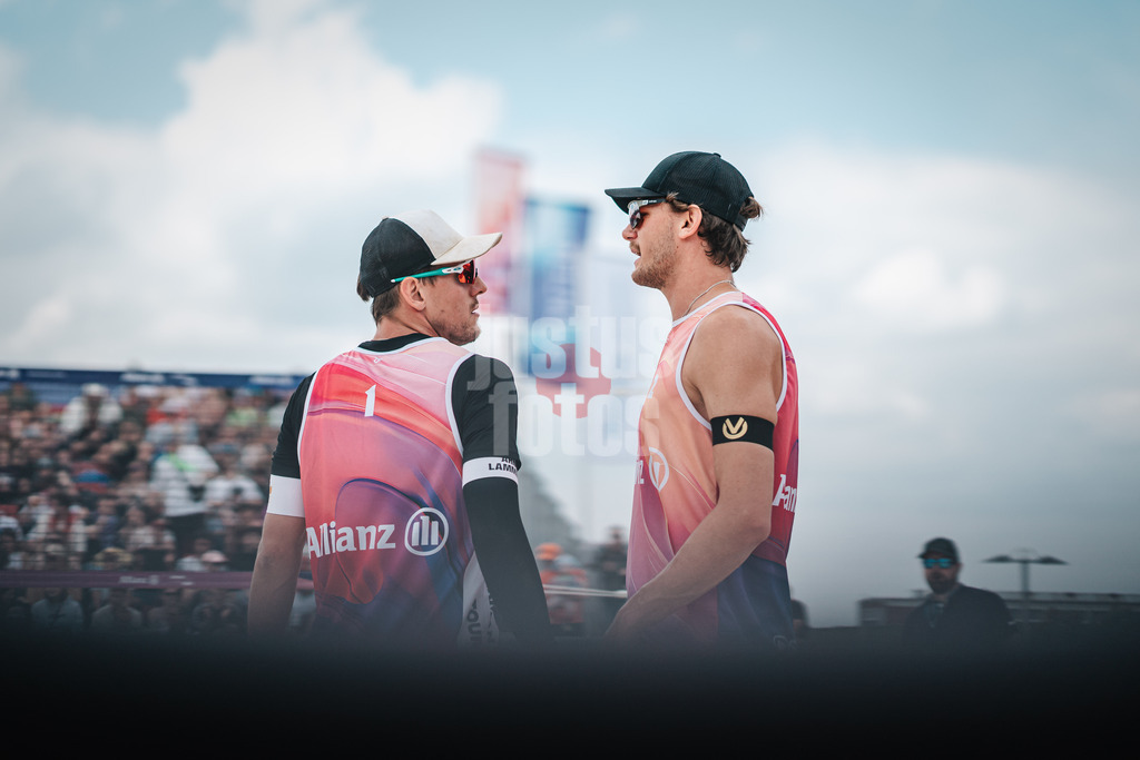 Beachvolleyball | Männer | German Beach Tour 2024 | Tourstop Bremen | 08.06.2024 | v.l. Bennet Poniewaz und Paul Henning
