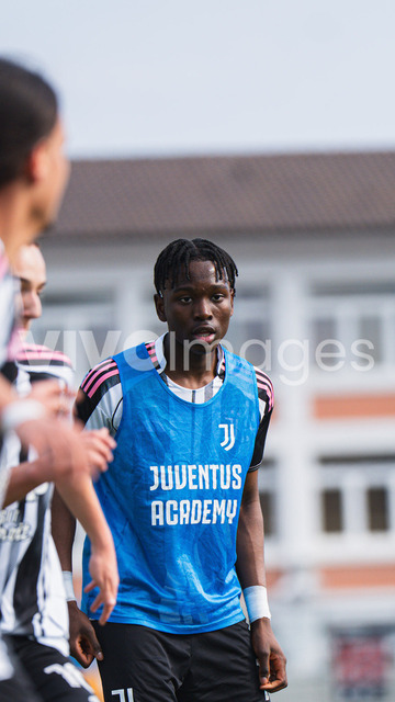 juv_lut_fmachado-0104 | Images from the Juniors B match between Juventus Academy and FC Lutry, played on 18 March 2026 in Lutry, Switzerland, featuring players, coaching staff and match action throughout the game.