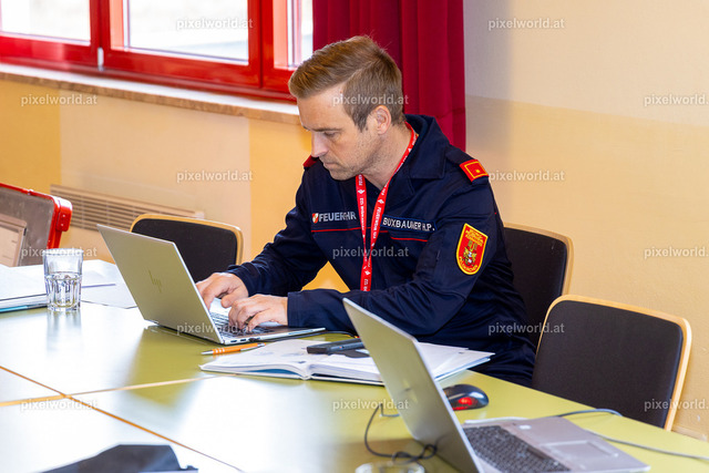 Übung des Bezirkseinsatzstabes der Feuerwehren Feldkirchen | Bildershop von pixelworld.at - Realisiert mit Pictrs.com