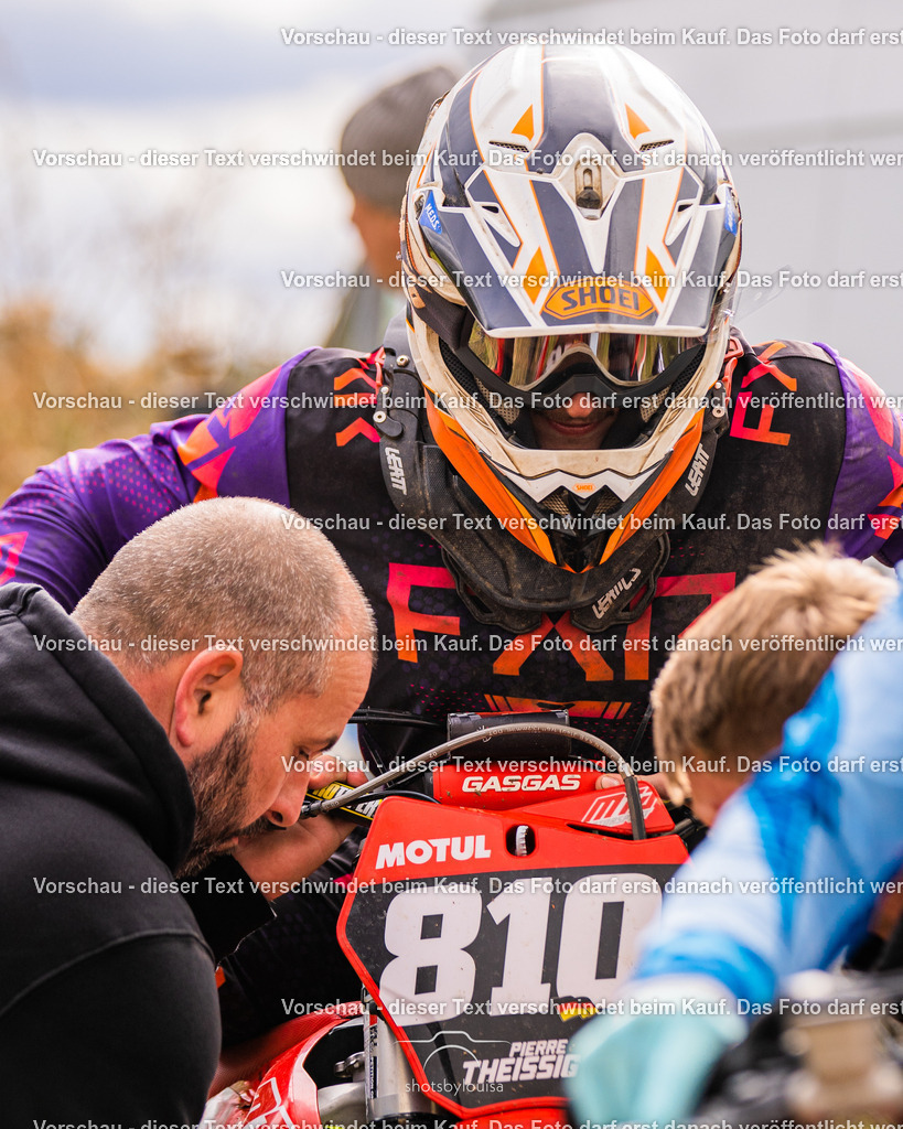 10_25_MCBernauerSchleife-6561 | Sportfotografin aus Berlin-Brandenburg mit Fokus auf Motocross. Ich halte deine sportliche Leistung und echte Emotionen auf und neben der Strecke professionell fest. Entdecke die Fotos von deinem Rennen und bestelle sie direkt hier im Shop.