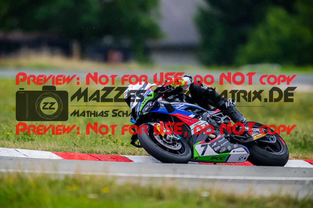 MaZZes_FotoMatrix_220723_5383 | IDM1000