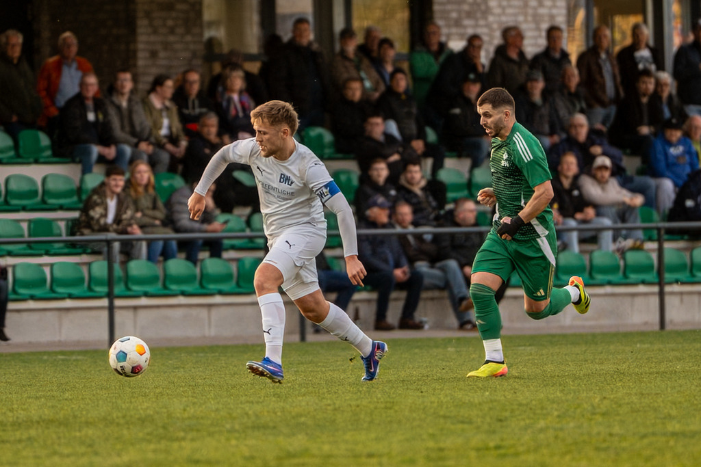 Fußball I Herren I Saison 2025-2026 I Landesliga Weser-Ems I 23. Spieltag I SFN Vechta - BW Lohne II I 00174 | jns.sportfotos - Realisiert mit Pictrs.com