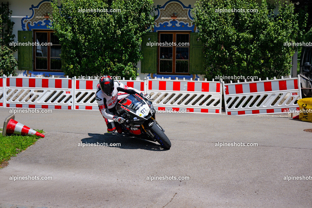 P1036845-2 | Erleben Sie atemberaubende, hochqualitative Fotos Ihrer Fahrt entlang der malerischen Alpenstraßen. Besuchen Sie alpineshots.com, um professionelle Aufnahmen Ihrer unvergesslichen Reise zu finden und zu kaufen - Realisiert mit Pictrs.com