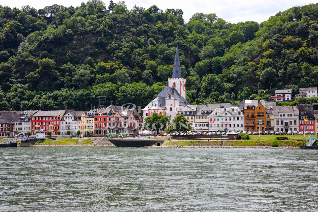 Sankt Goar-9163 | Blick von Sankt Goarshausen auf der rechten Rheinseite auf Sankt Goar auf der linken Rheinseite. Ideale Fototouren kann man bei Mittelrhein-Fotoreisen.de buchen. - Realisiert mit Pictrs.com