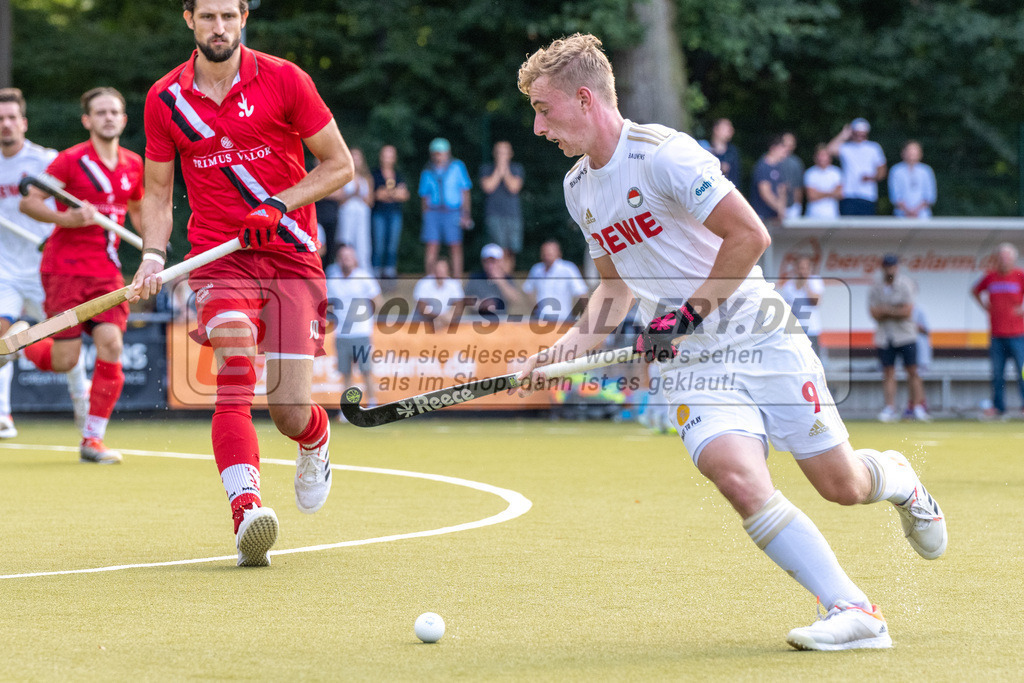 SFE_20220903_0121 | Luis Höchemer ( Rot-Weiss Köln #9 )  ; 1. Bundesliga Hockey Herren Rot-Weiss Köln - TSV Mannheim am 03.09.2022 in Köln (KTHC Stadion Rot-Weiss Köln Tennis and Hockey Club), Photo: Stephan Fehrmann 2022 (Sports-Gallery)