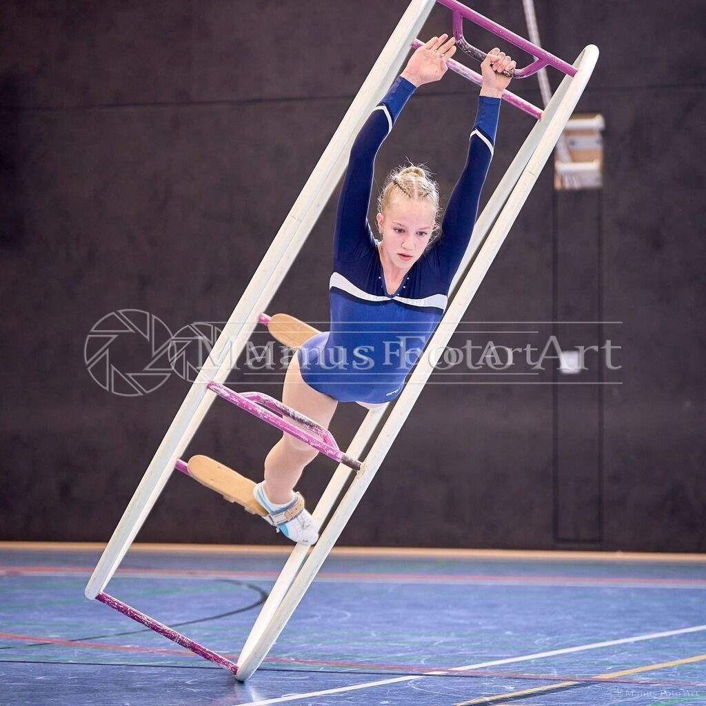 C-DSC03976 | Professionelle Sportfotografie in Hamburg, Schleswig-Holstein und Niedersachsen – spezialisiert auf Rhönrad, Geräteturnen, Leistungsturnen und rhythmische Sportgymnastik. Bundesweite Begleitung von Rhönrad-Events. Jetzt Sport-Fotos - Realisiert mit Pictrs.com