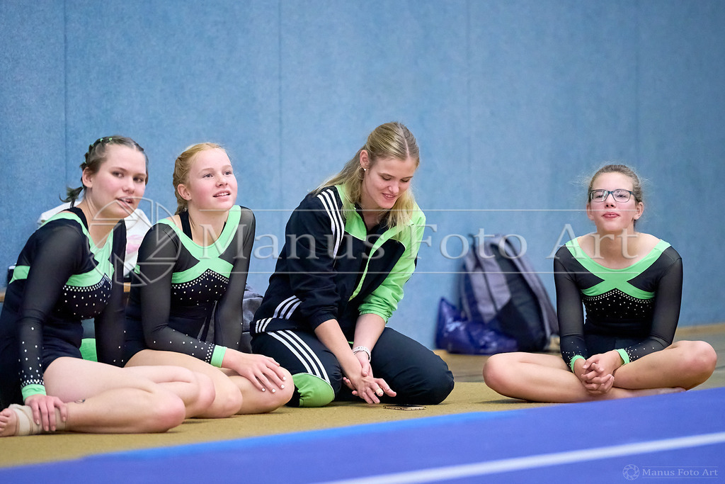 2024-10-15-2-A-B-DSC02560 | Professionelle Sportfotografie in Hamburg, Schleswig-Holstein und Niedersachsen – spezialisiert auf Rhönrad, Geräteturnen, Leistungsturnen und rhythmische Sportgymnastik. Bundesweite Begleitung von Rhönrad-Events. Jetzt Sport-Fotos - Realisiert mit Pictrs.com