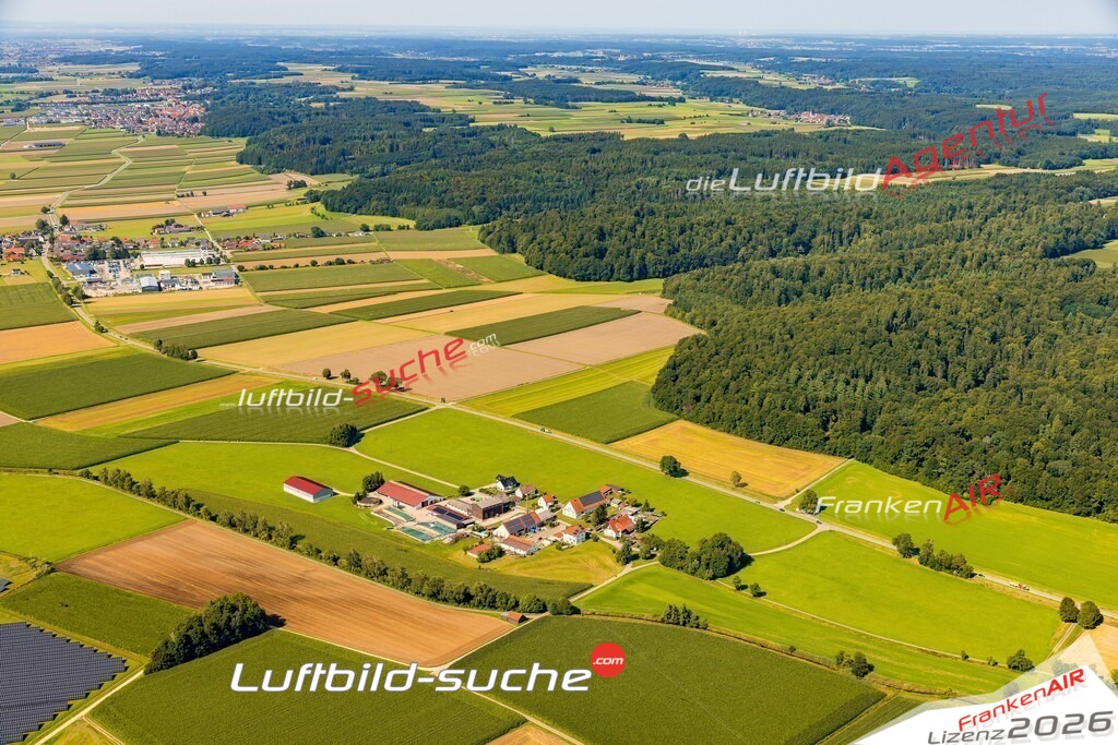 Klassische Luftaufnahme ohne Drohne zeigt:Schalkshofen bei Oberroth - Die Luftbildaufnahme wurde 2025 vom UL-Flugzeug heraus erstellt ( keine Drohne ) - Hochauflösende Luftaufnahme -Nicht vergleichbar mit Google Maps oder Satelittenbilder- Die Geschenkidee !Mit Lizenz und Bildrechte bestellbar