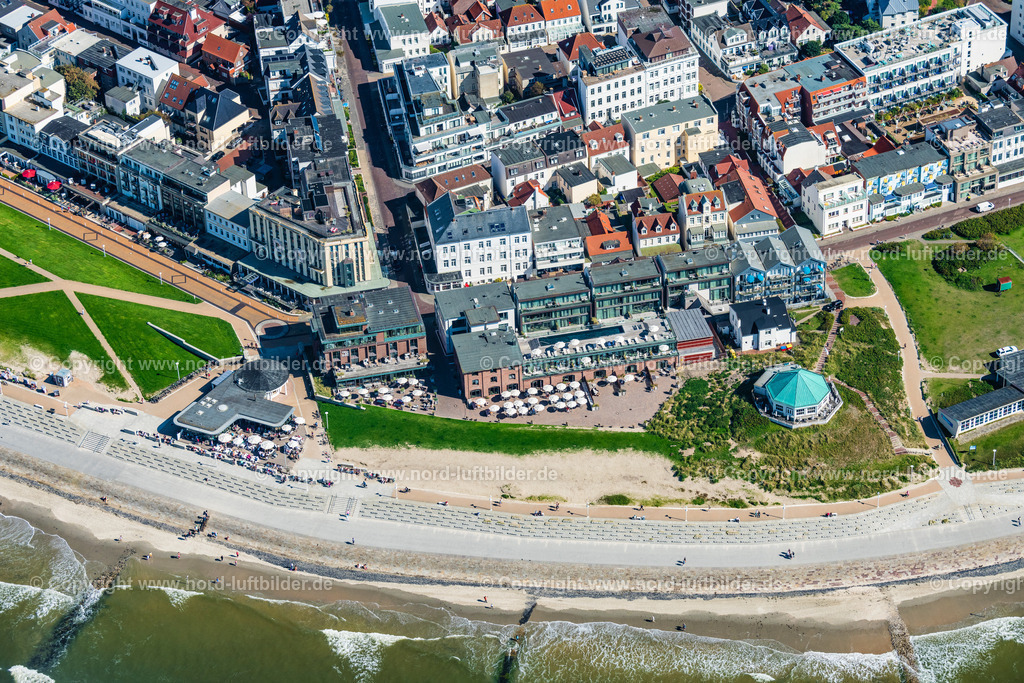 Norderney_Hotel_Haus_Am_Meer_ELS_7970050923 | NORDERNEY 05.09.2023 Gebäudekomplex der Hotelanlage " Haus am Meer " am Weststrand auf Norderney im Bundesland Niedersachsen, Deutschland. // Building complex of the hotel complex "Haus am Meer" on the west beach on Norderney in the state Lower Saxony, Germany. Foto: Martin Elsen