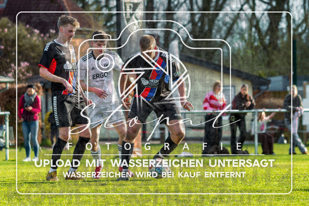 FGFS-LEN-1000 | Nico Geschwentner (Eintracht Leinetal #04) beim Herren Kreisliga HK Spiel zwischen FG Fulde-Stellichte und Eintracht Leinetal im Fulder Zentralstadion, Fulde (Simon Paul Stopat) - Realisiert mit Pictrs.com