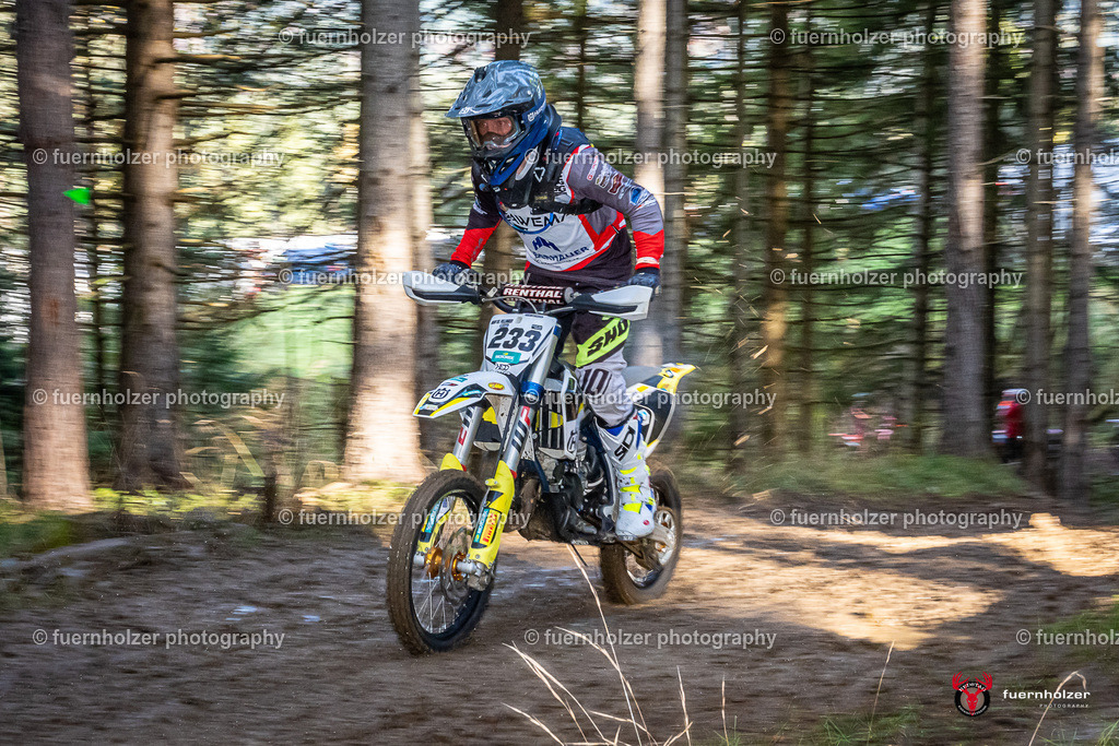 fuernholzer_251026-C1-126 | Fotografische Impressionen von der Red Stag Enduro Extreme by fuernholzer-photography.com. Endurosport in Österreich fotografisch festgehalten von fuernholzer. Auftragsfotografie für Private, Gewerbefotos und Industriefotografie. Eventfotografie, Sportfotografie und Motorsportfotografie. Anbieter von Fotoworkshops, Fototraining, fotografischen Vorträgen und Fotoseminaren.