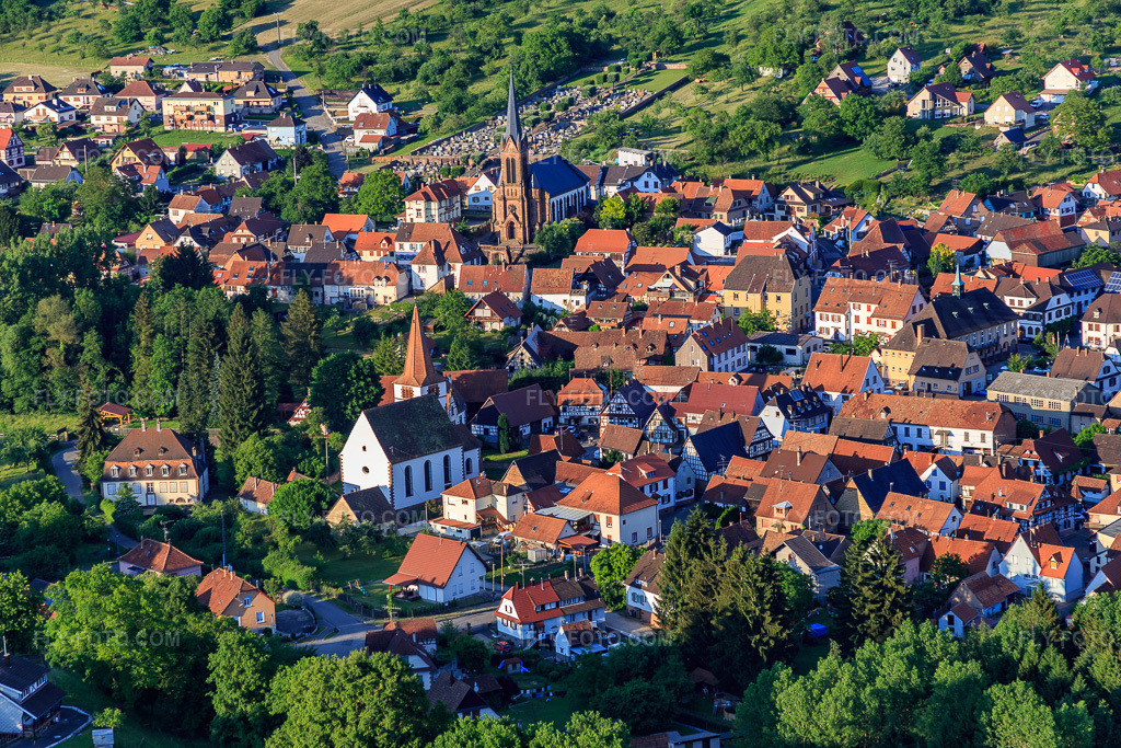 Aerial view: Village center with Église protestante and Église Saint Jacques in Lembach in the state Bas-Rhin, France.Photo: IMG_080260.jpg taken on 06/05/2015 by Werner Riehm/FLY-FOTO.comResolution of the original: 5472 x 3648 px