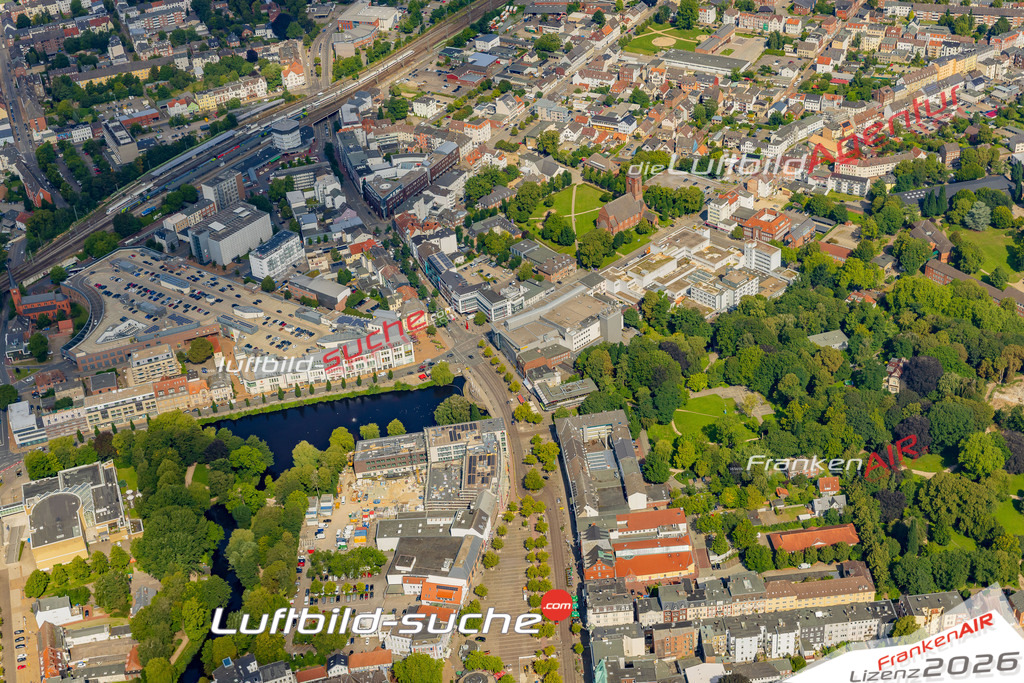 Christianstraße Neumünster Bild- Das Luftbild wurde 2025 vom UL-Flugzeug heraus erstellt ( keine Drohne bzw. Drohnenaufnahme ) - Hochauflösende Luftaufnahme -Nicht vergleichbar mit Google Maps oder Satelittenbilder- Die Geschenkidee !Mit Lizenz und Bildrechte bestellbar - CC